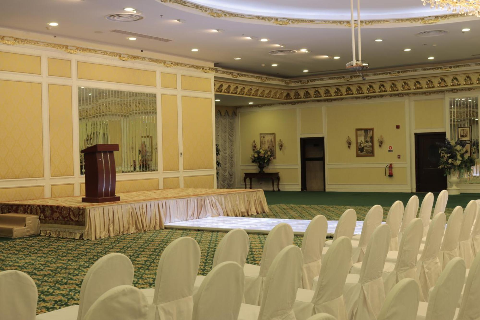 Habitat All Suites, Al Khobar Exterior photo The ballroom of the hotel